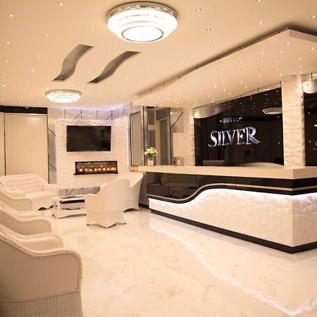 Hotel Silver กวาร์เน ภายนอก รูปภาพ