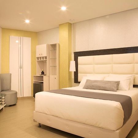 Hotel Silver กวาร์เน ภายนอก รูปภาพ